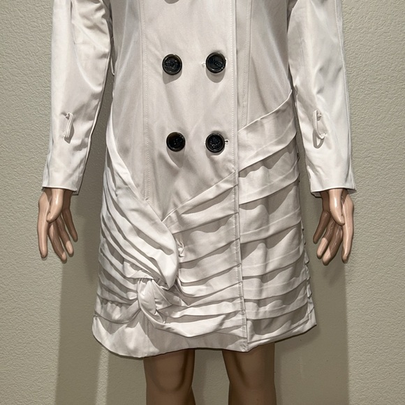 Burberry Prorsum Knotted Trench Coat - Picture 5 of 17